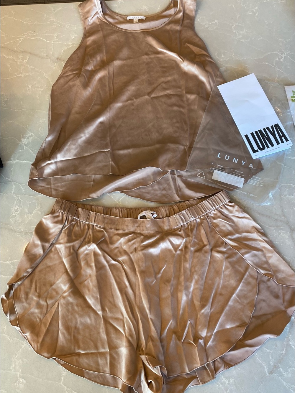lunya washable silk set with tulip back in otium tan